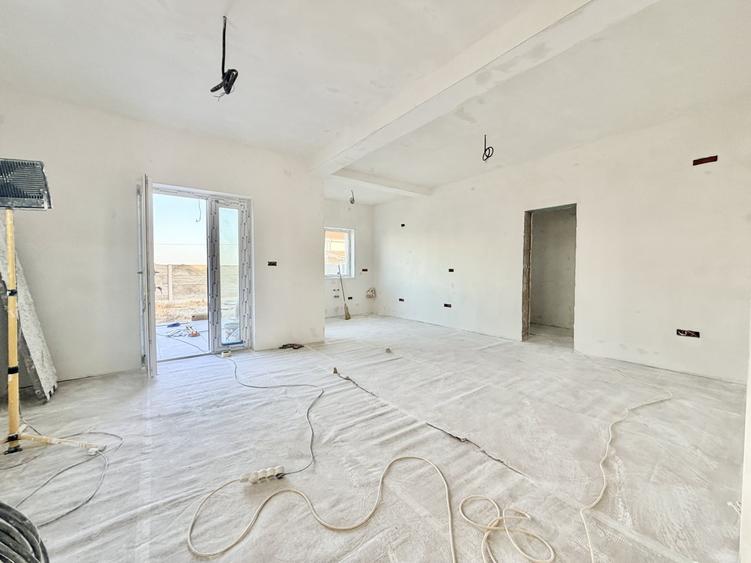 Duplex cu 4 camere cu Teren 275 Mp în Urseni