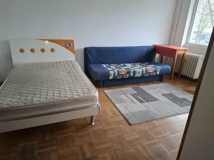 Garsonieră decomandată în Podgoria