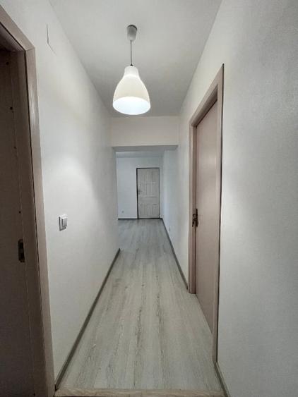 Casă individuală cu 5 camere cu Canalizare în Stoenești