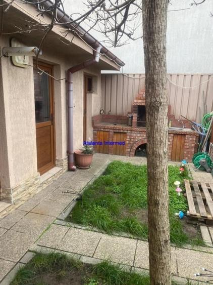 Casă cu 3 camere cu Teren 270 Mp în Brătianu