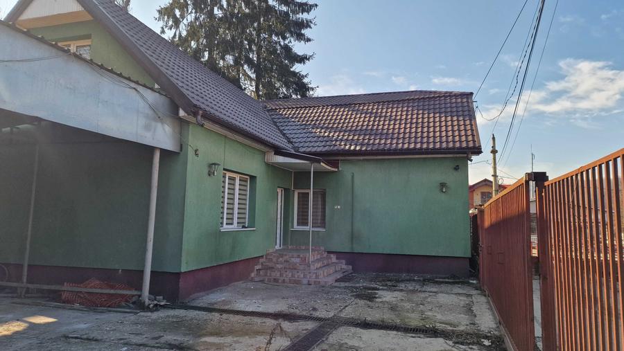 Spațiu comercial, în Petros