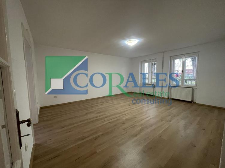 Apartament cu 5 camere semidecomandat în Elisabetin