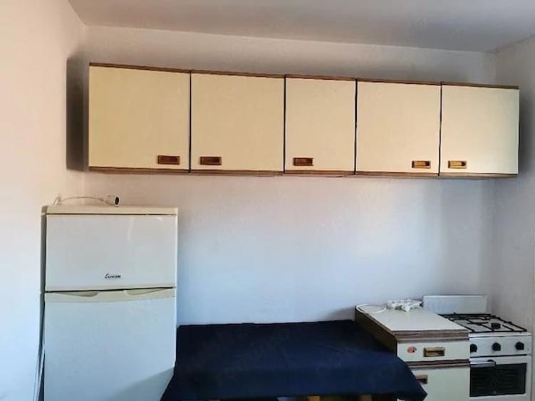 Garsonieră decomandată în Central