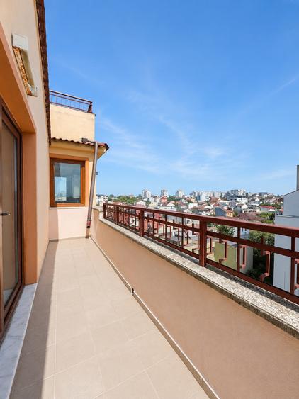 Apartament cu 3 camere decomandat, mobilat în Faleza Nord