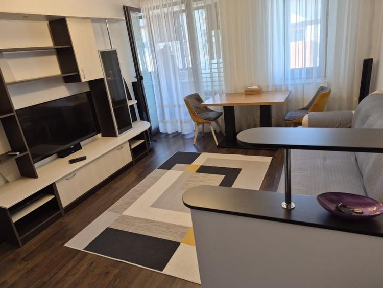 Apartament cu 3 camere, mobilat în Tomis Plus