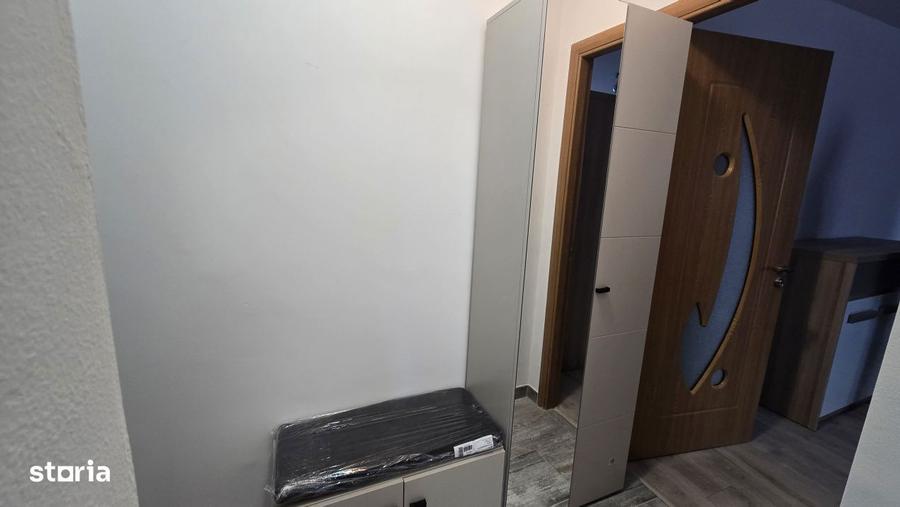 Apartament cu 2 camere semidecomandat, mobilat în Central