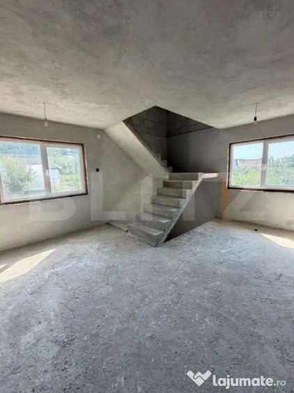 Casă cu 2 camere cu Teren 700 Mp în Central