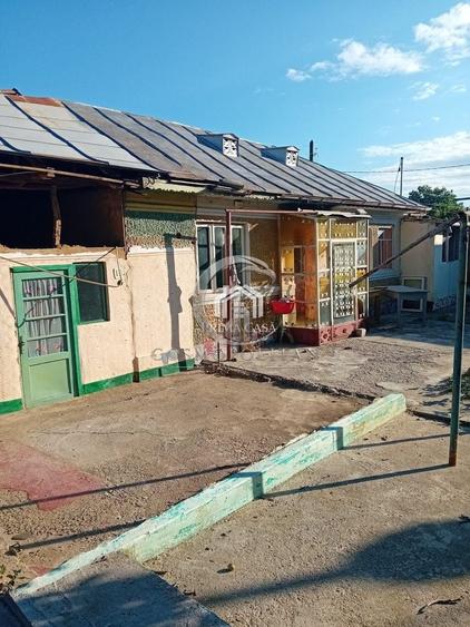 Casă cu 4 camere cu Canalizare în Dealu Viei