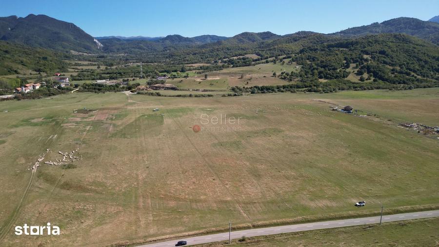 Teren de 14500 mp, în Glăjărie