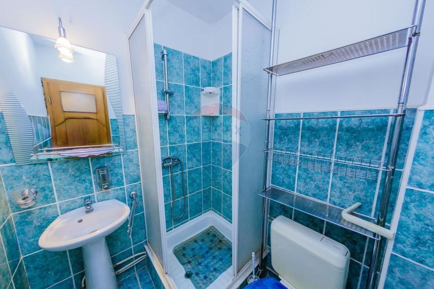 Apartament cu 4 camere decomandat, mobilat în Republicii