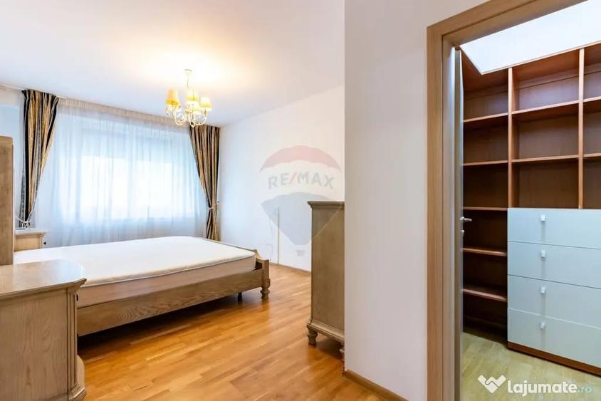 Apartament cu 4 camere decomandat în Nordului