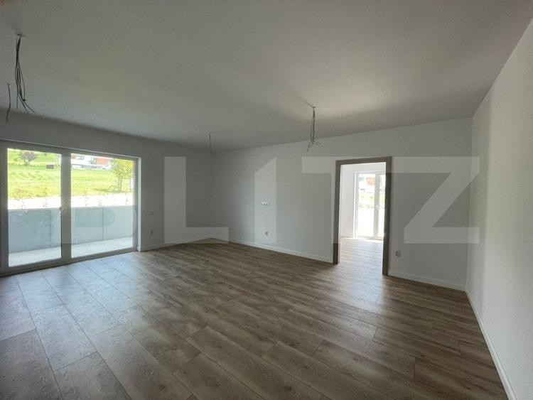 Apartament cu 3 camere semidecomandat în Iris