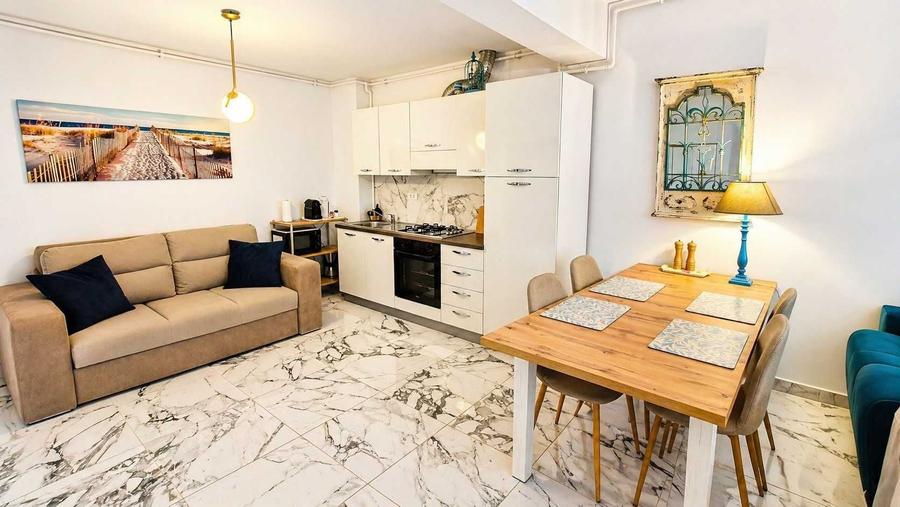 Apartament cu 2 camere decomandat în Nord