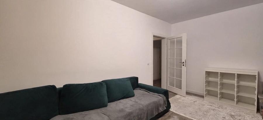 Apartament cu 3 camere decomandat în Dristor