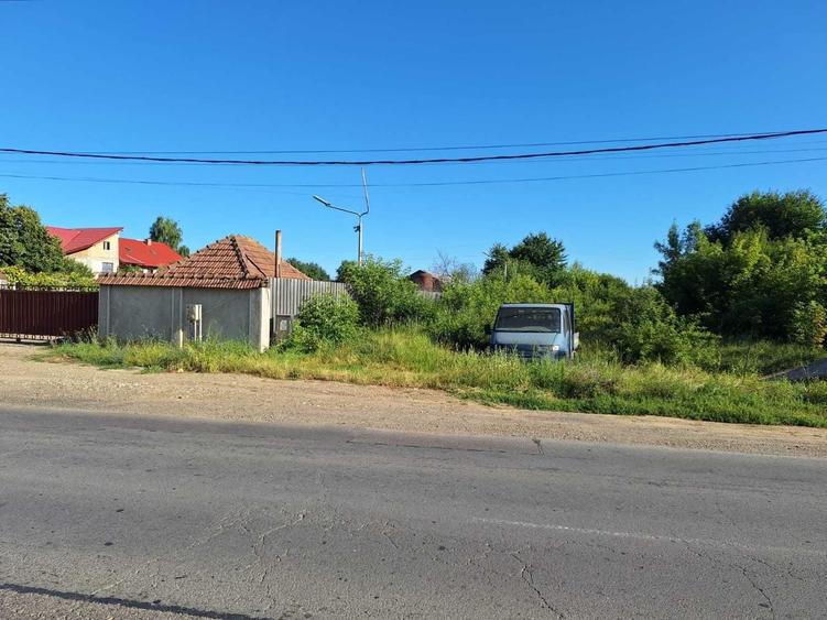 Teren de 2181 mp, în Borzești