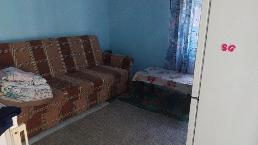 Casă cu Teren 691 Mp în Leu
