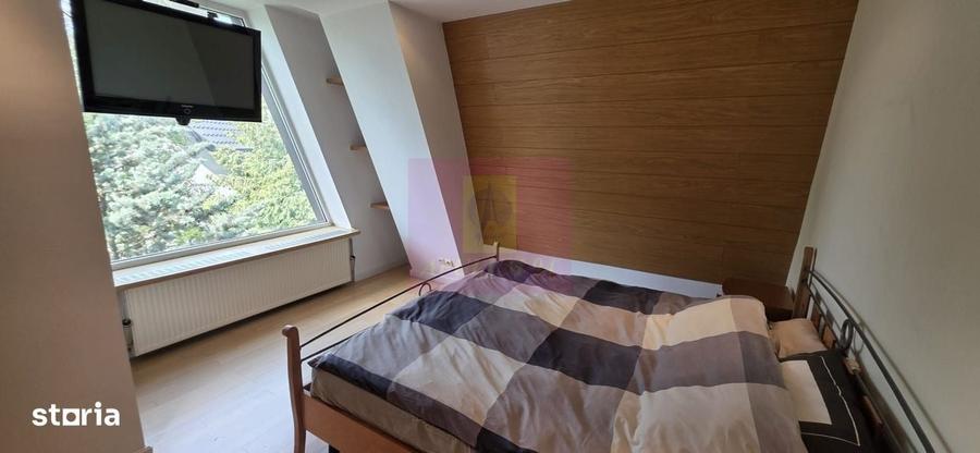 Casă cu 4 camere în Central