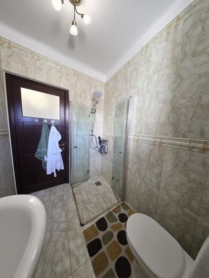 Casă cu 4 camere cu Teren 300 Mp în Ultracentral