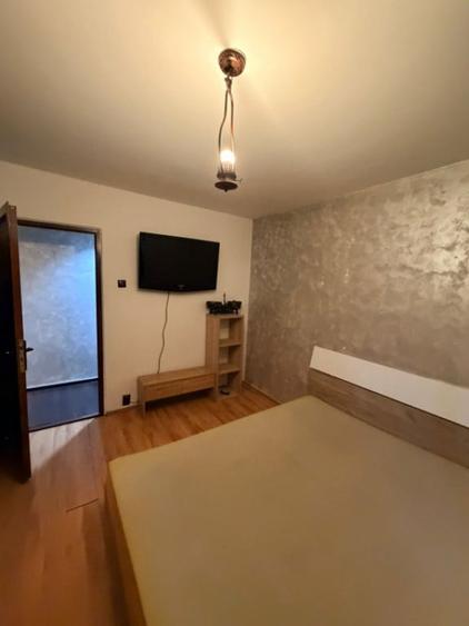 Apartament cu 2 camere decomandat în CET