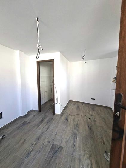 Spațiu comercial, de 18 mp, în Ultracentral