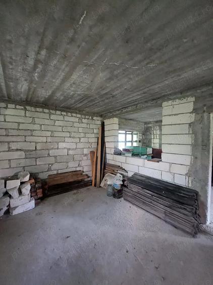 Casă cu 4 camere în Breaza de Sus