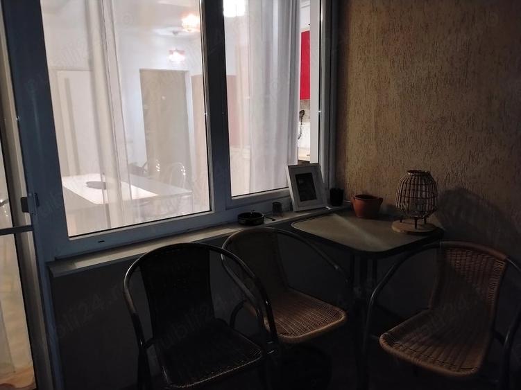 Apartament cu 3 camere semidecomandat în Florești