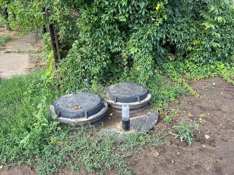 Casă cu Teren 943 Mp în Vâlcelele
