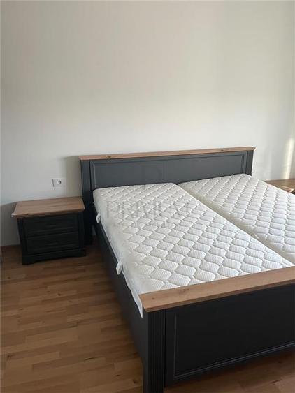Apartament cu 3 camere semidecomandat în Fratelia
