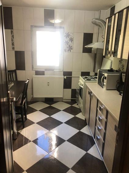 Apartament cu 2 camere decomandat în Colentina