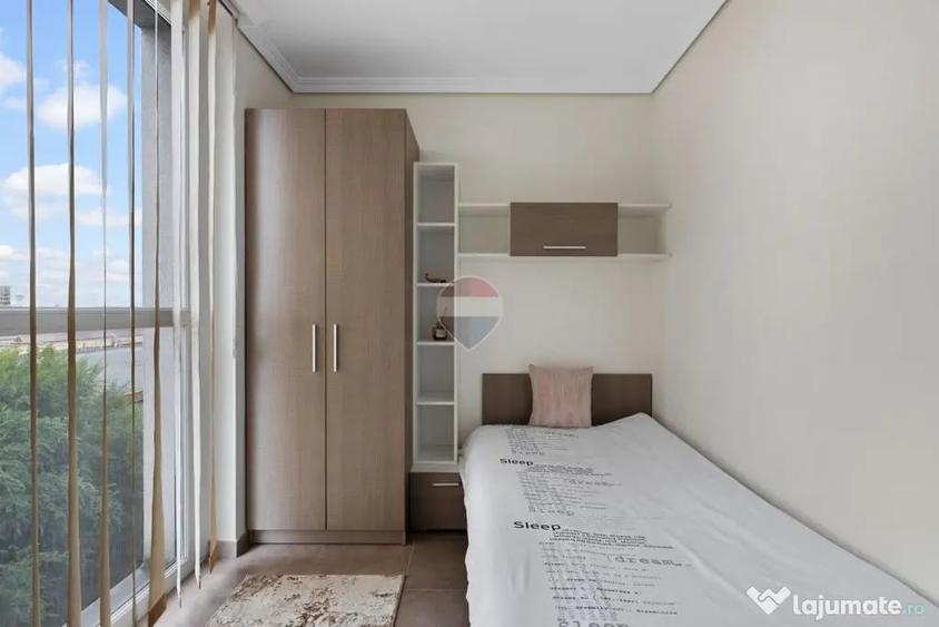 Apartament cu 3 camere semidecomandat în Central