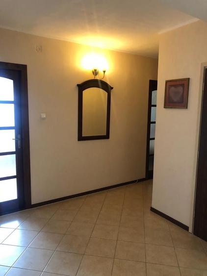 Apartament cu 3 camere decomandat, mobilat în Circumvalațiunii