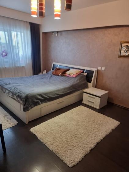 Apartament cu 2 camere decomandat, mobilat în Sud