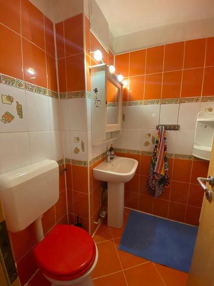 Apartament cu 3 camere decomandat în 9 Mai