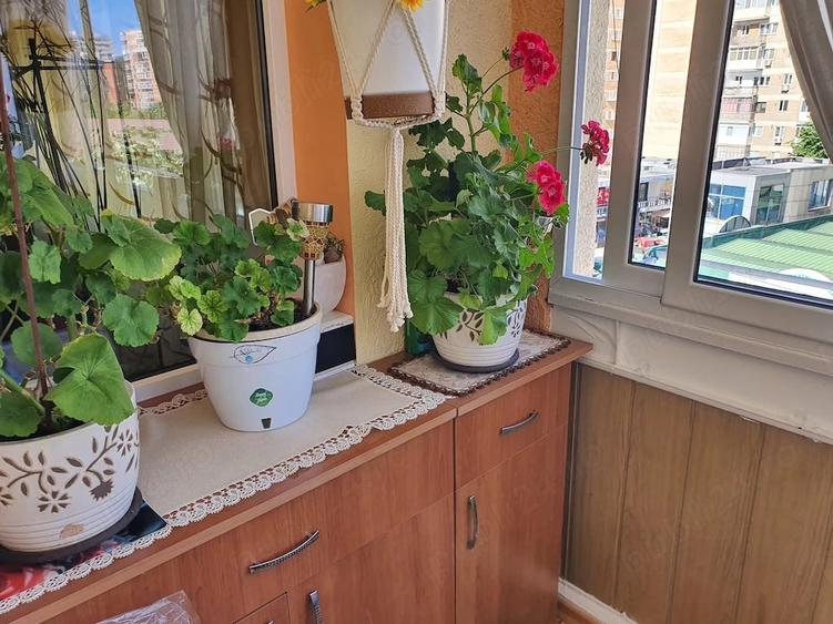 Apartament cu 3 camere decomandat în Ostroveni