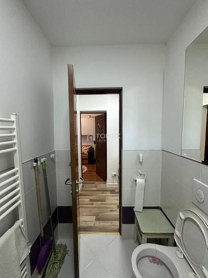 Apartament cu 3 camere decomandat, mobilat în Craiter