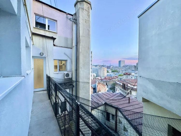 Apartament cu 4 camere semidecomandat, mobilat în Romană