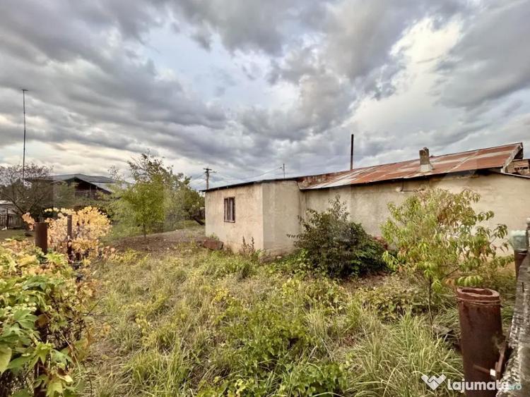 Teren de 400 mp, în Central
