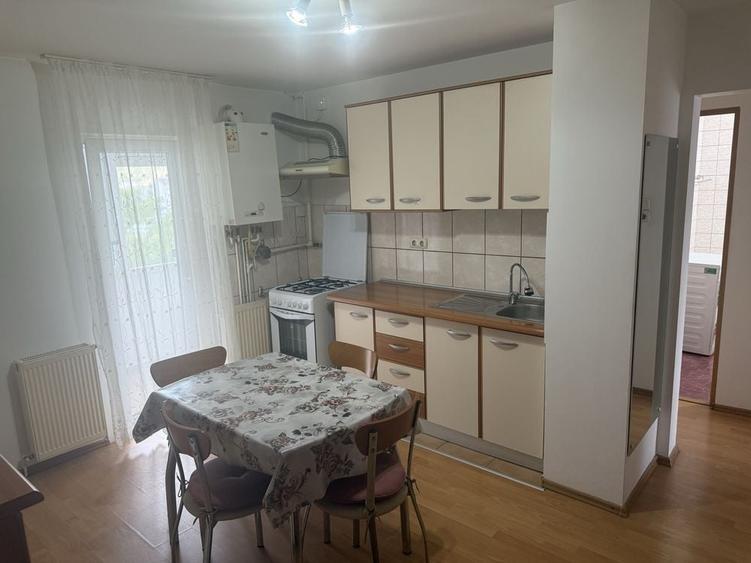 Apartament cu 2 camere decomandat în Exterior Vest