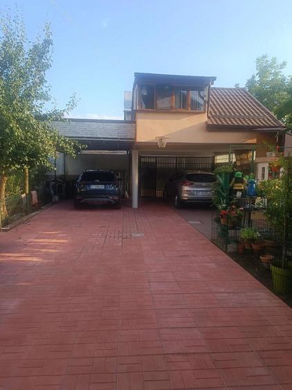 Casă cu Teren 365 Mp în Central