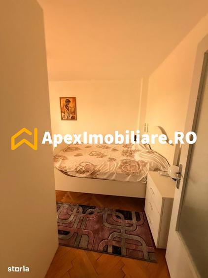 Apartament cu 2 camere decomandat în Văcăresti