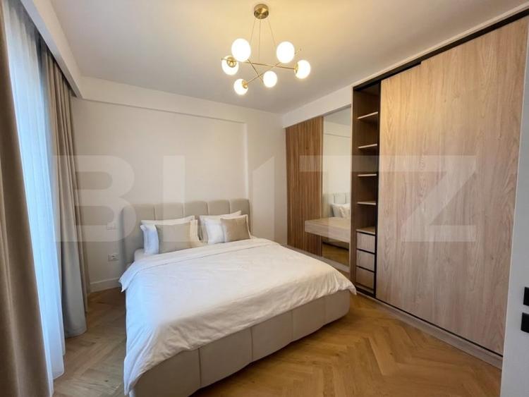 Apartament cu 3 camere decomandat, mobilat în Central