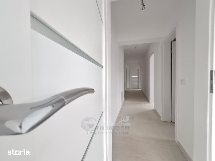 Apartament cu 3 camere decomandat în Galata