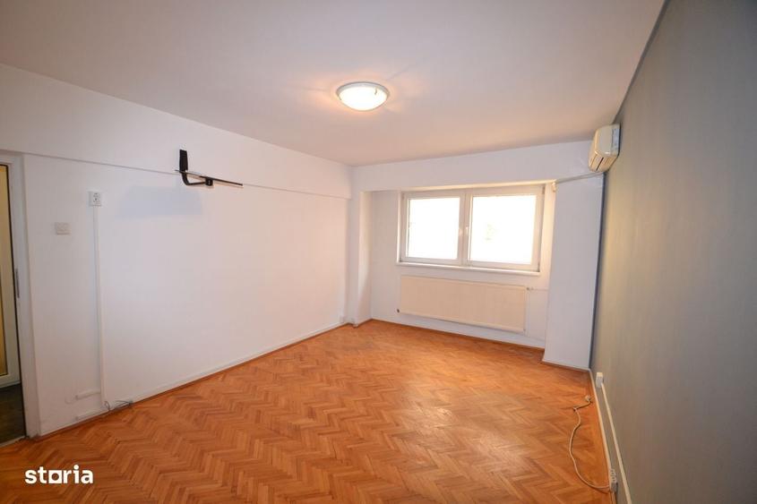 Apartament cu 4 camere în Panduri