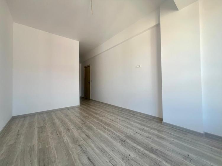 Apartament cu 3 camere decomandat în Giroc