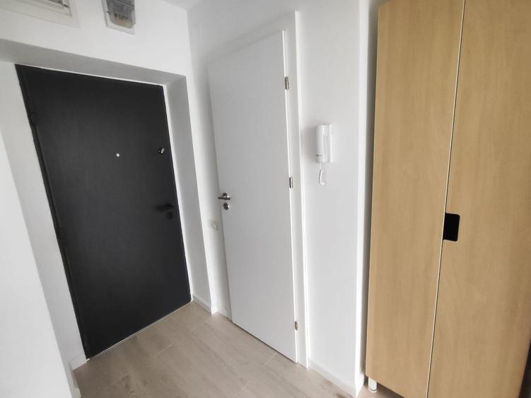 Apartament cu 2 camere semidecomandat, mobilat în Ștefan cel Mare