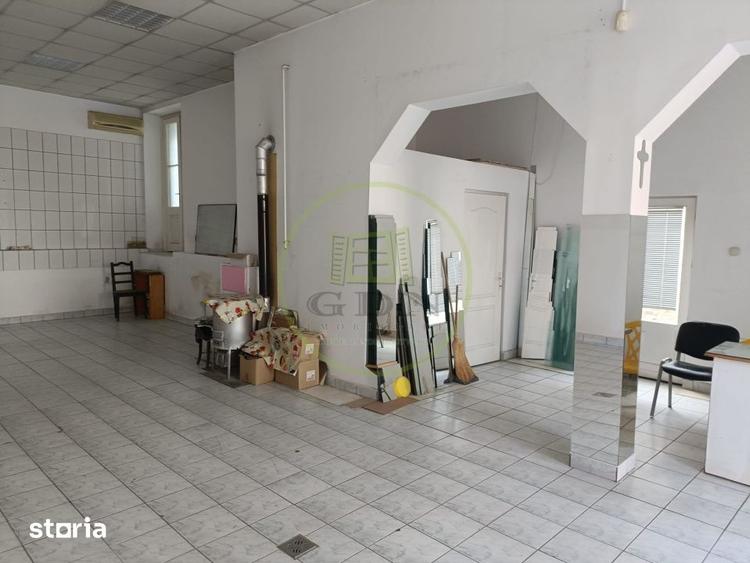 Spațiu comercial, de 88 mp, în Central