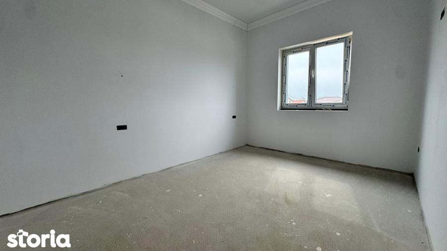 Casă cu 5 camere cu Teren 500 Mp în Șag