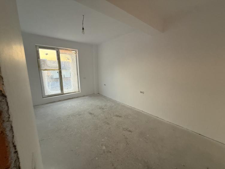 Apartament cu 4 camere decomandat în Theodor Pallady