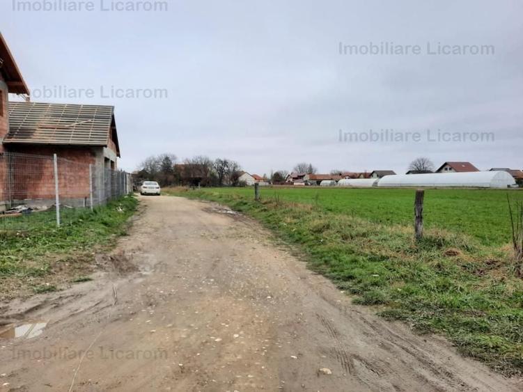 Teren Construcții intravilan de 823 mp, în Stupini