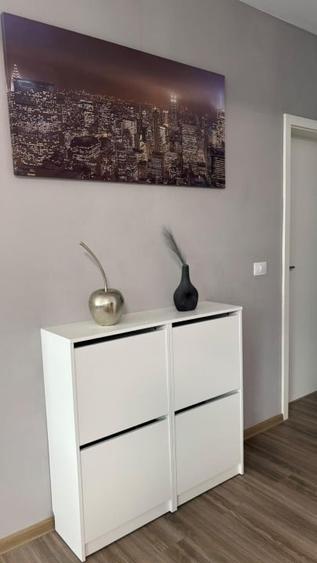 Apartament cu 3 camere decomandat, mobilat în Tractorul